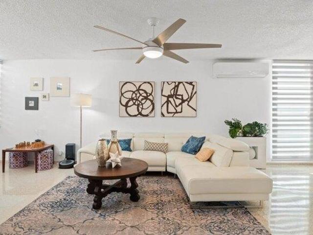 House for sale in San Juan