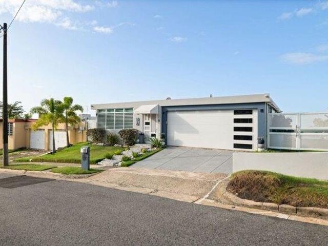 House for sale in San Juan