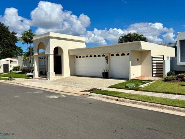 House for sale in San Juan