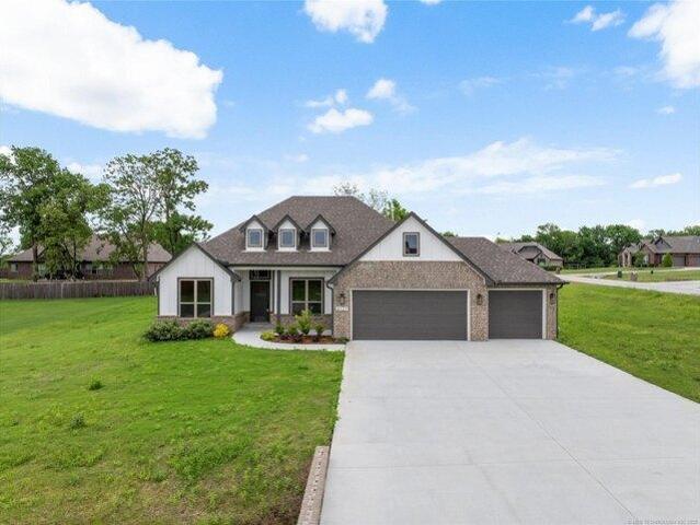 House for sale in Sand Springs, Oklahoma