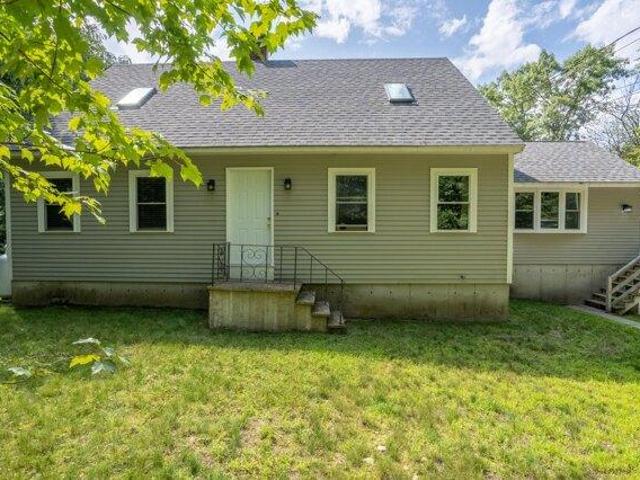 House for sale in Sanford, York County