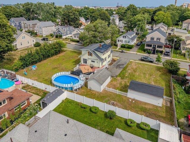 House for sale in Saugus, Essex County