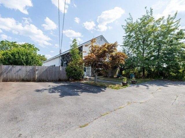 House for sale in Saugus, Essex County