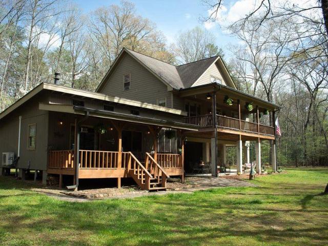 House for sale in Sautee Nacoochee, Georgia