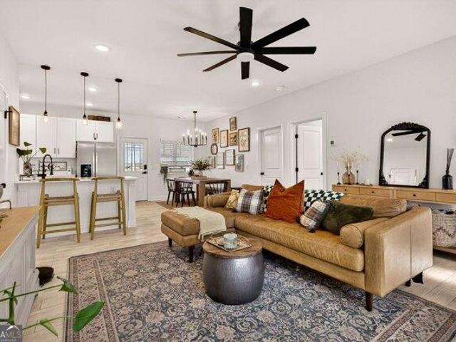 House for sale in Savannah, Georgia
