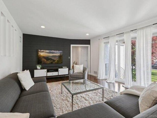 House for sale in New Rochelle, New York
