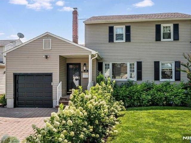 House for sale in Scotch Plains, New Jersey