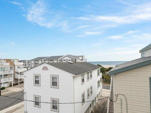 House for sale in Sea Isle City, New Jersey