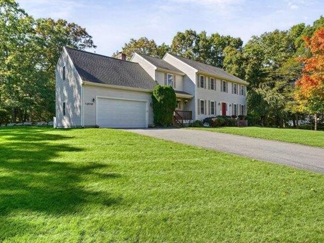 House for sale in Seekonk, Bristol County