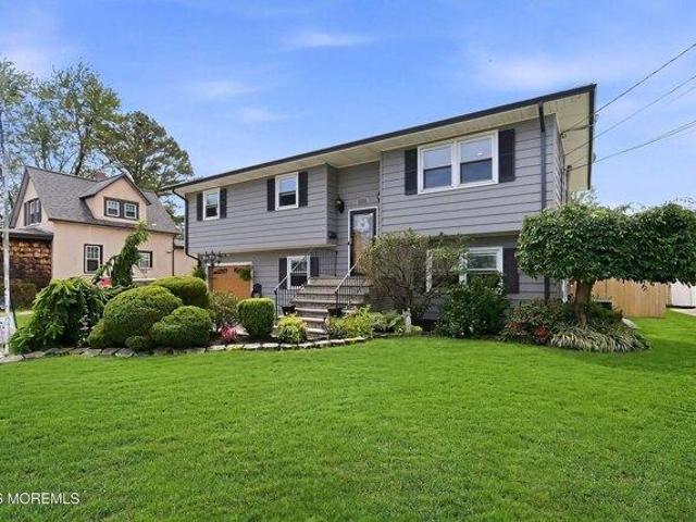 House for sale in Avenel, New Jersey