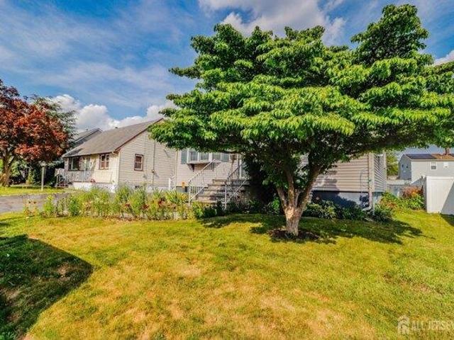 House for sale in Avenel, New Jersey