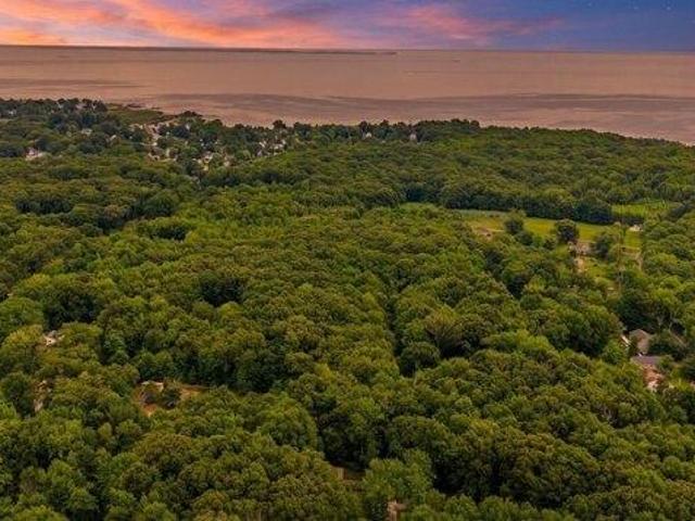 House for sale in Shady Side, Maryland