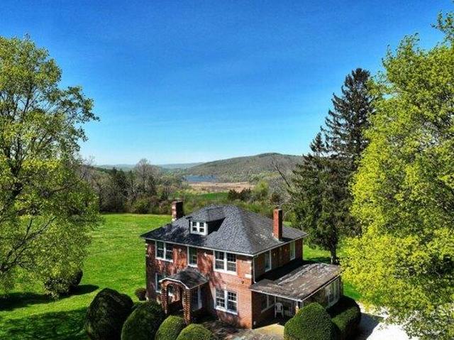 House for sale in Sharon, Connecticut