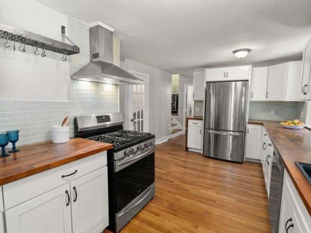 House for sale in Sharon, Norfolk County