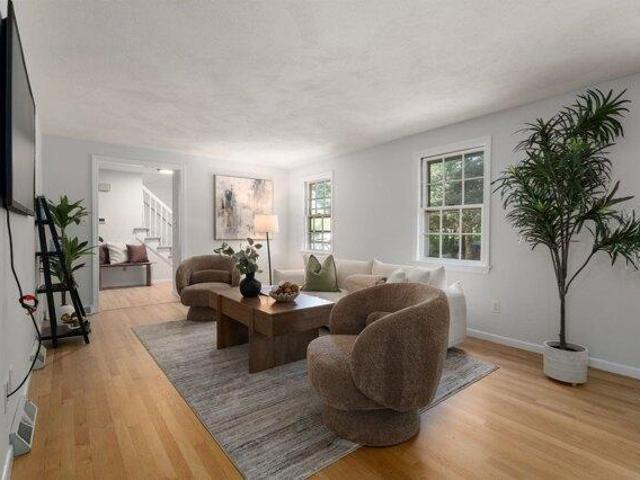 House for sale in Sharon, Norfolk County