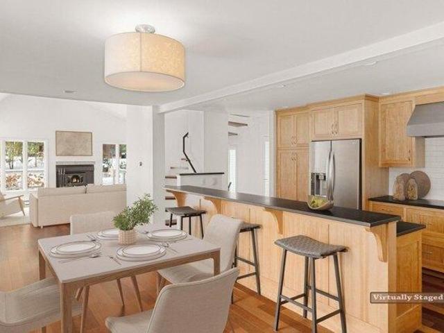 House for sale in Shelburne, Vermont