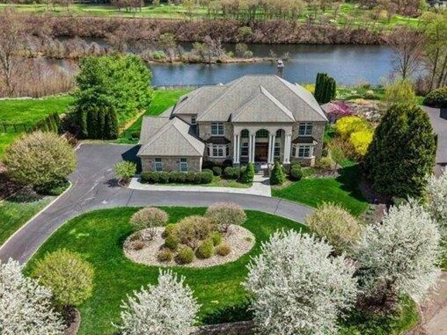 House for sale in Shelton, Connecticut