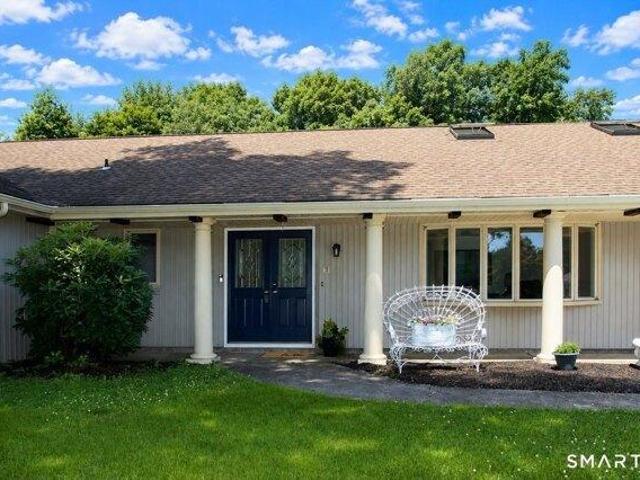 House for sale in Shelton, Connecticut