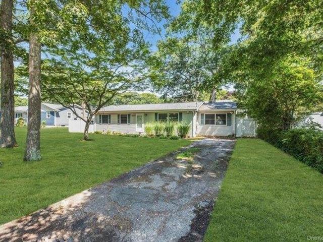 House for sale in Centereach, New York