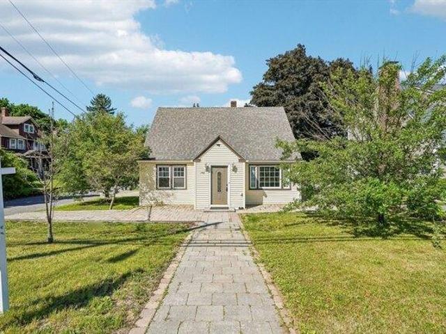 House for sale in Shrewsbury, Massachusetts
