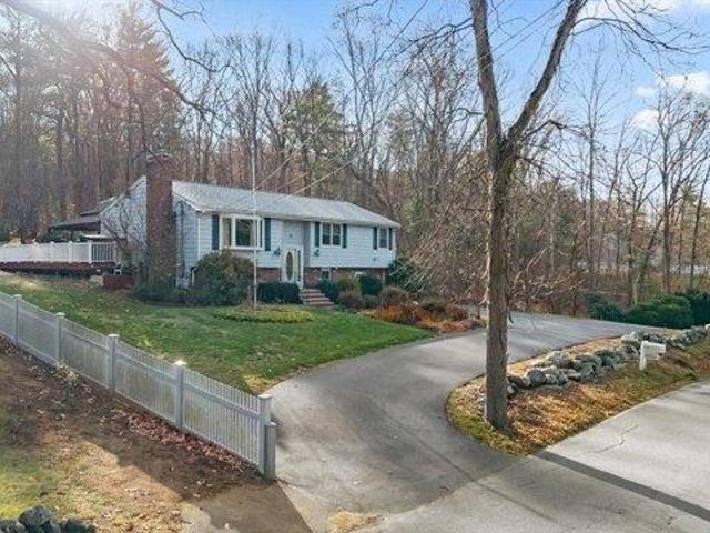 House for sale in Shrewsbury, Massachusetts
