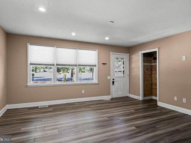 House for sale in Bishop Wood, Gloucester Township
