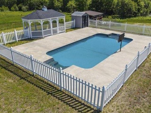 House for sale in Maine