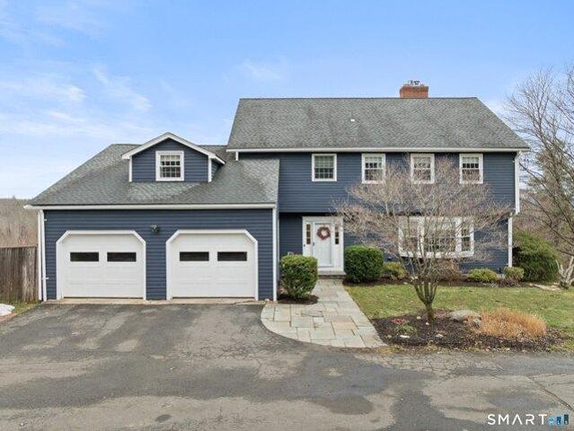 House for sale in Simsbury, Connecticut