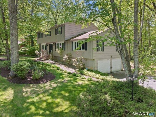 House for sale in Simsbury, Connecticut