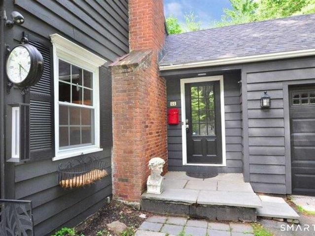 House for sale in Simsbury, Connecticut