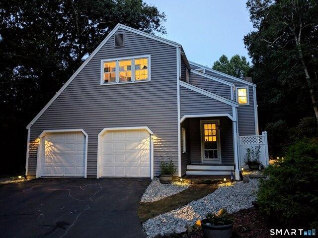 House for sale in Simsbury, Connecticut