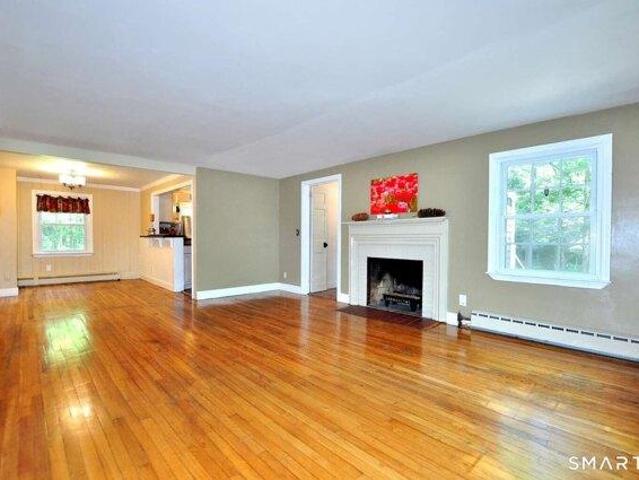 House for sale in Simsbury, Connecticut