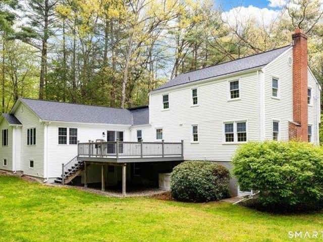 House for sale in Simsbury, Connecticut