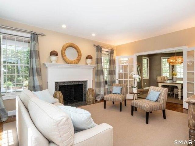 House for sale in Simsbury, Connecticut