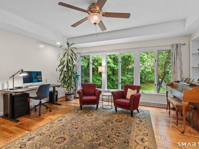 House for sale in Simsbury, Connecticut