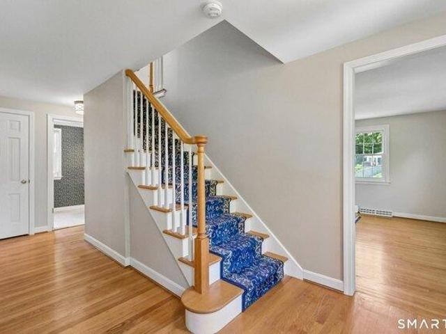 House for sale in Simsbury, Connecticut