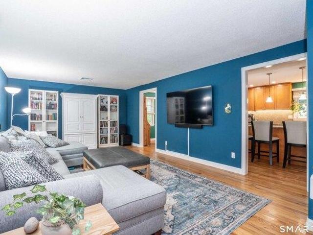 House for sale in Simsbury, Connecticut