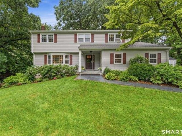 House for sale in Simsbury, Connecticut