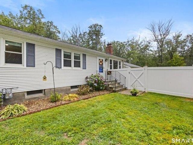 House for sale in Simsbury, Connecticut