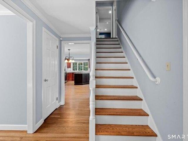 House for sale in Simsbury, Connecticut