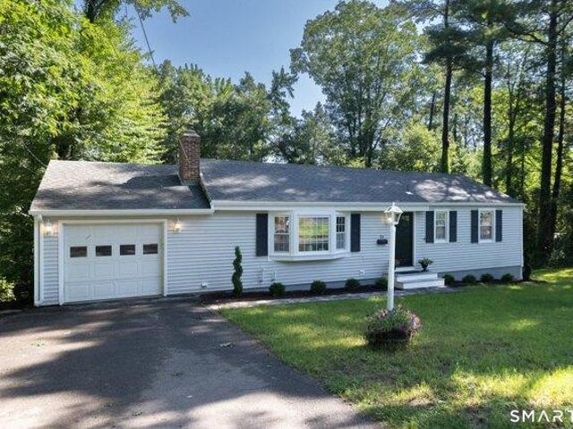 House for sale in Simsbury, Connecticut