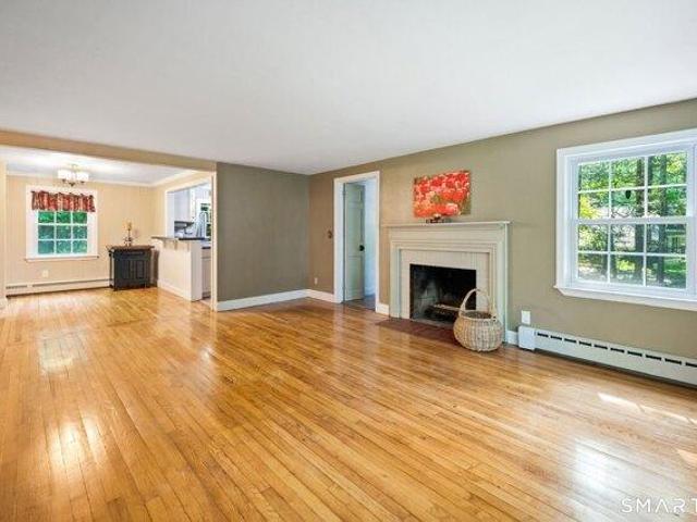 House for sale in Simsbury, Connecticut
