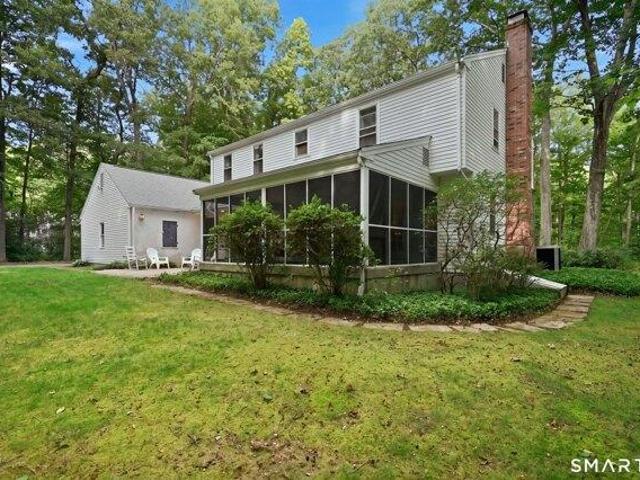 House for sale in Simsbury, Connecticut