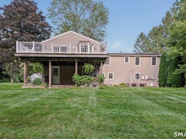 House for sale in Simsbury, Connecticut