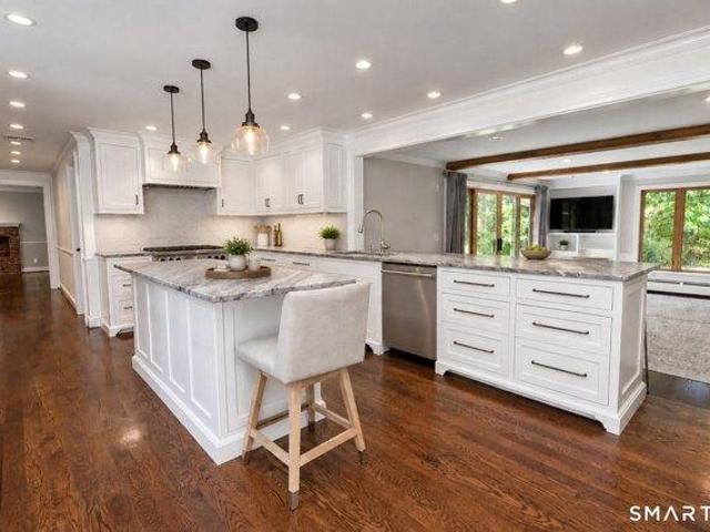 House for sale in Simsbury, Capitol Planning Region