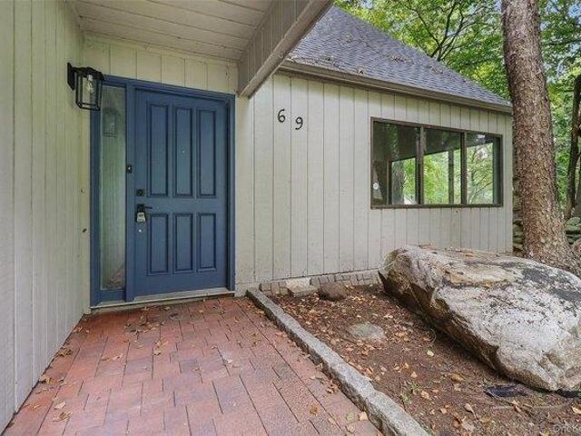 House for sale in Amawalk, New York