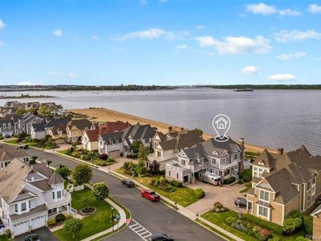 House for sale in South Amboy, New Jersey