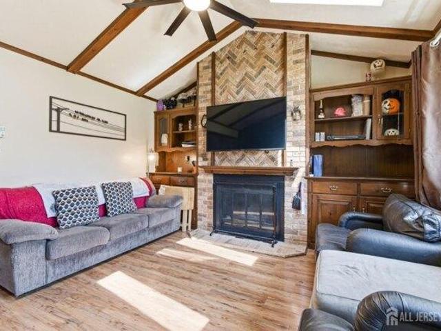 House for sale in Edison, New Jersey