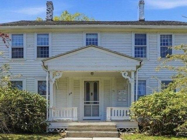 House for sale in Southampton, Massachusetts
