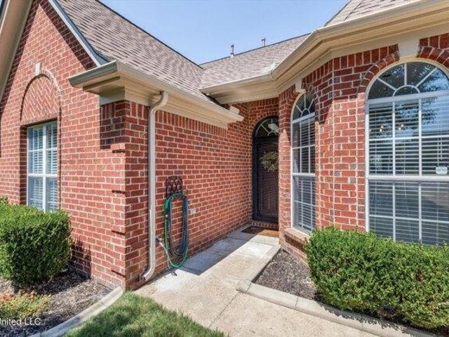 House for sale in Southaven, Mississippi